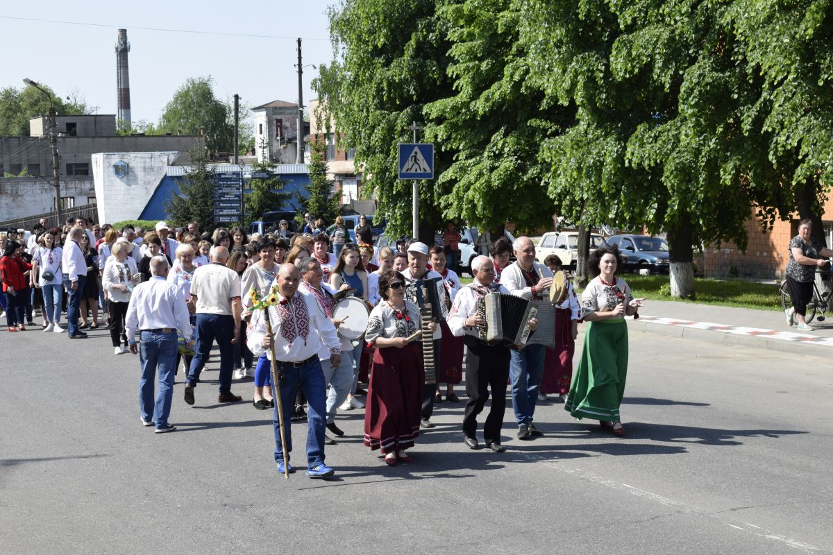 Відбулися заходи з нагоди Дня вишиванки та благодійний концерт з ярмарком, де збирали кошти на підтримку наших захисників