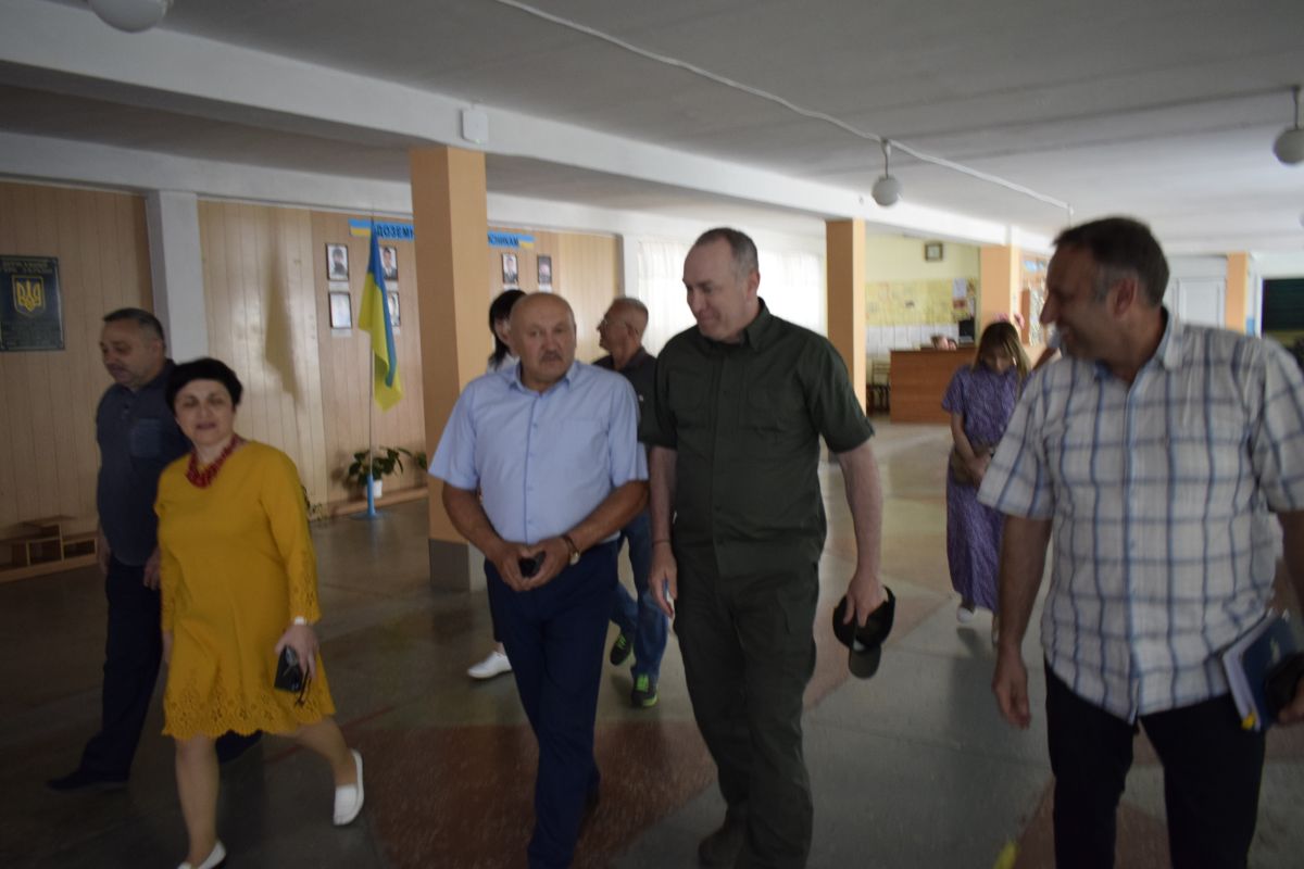 Кам’янський ліцей №1 відвідали керівники області
